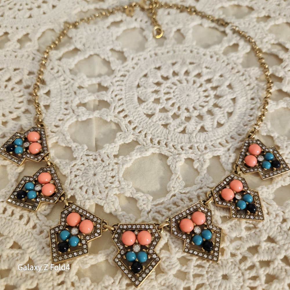 Elegant Gold and Multicolor Necklace